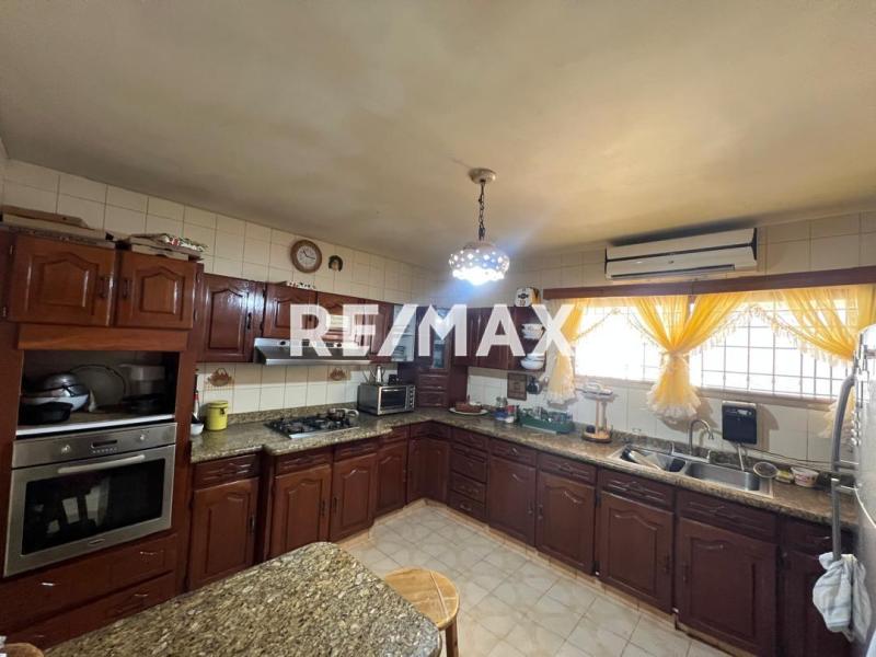 En Venta Casa o TownHouse Urb. Los Corales, Santa Irene, Punto Fijo, Estado Falcon