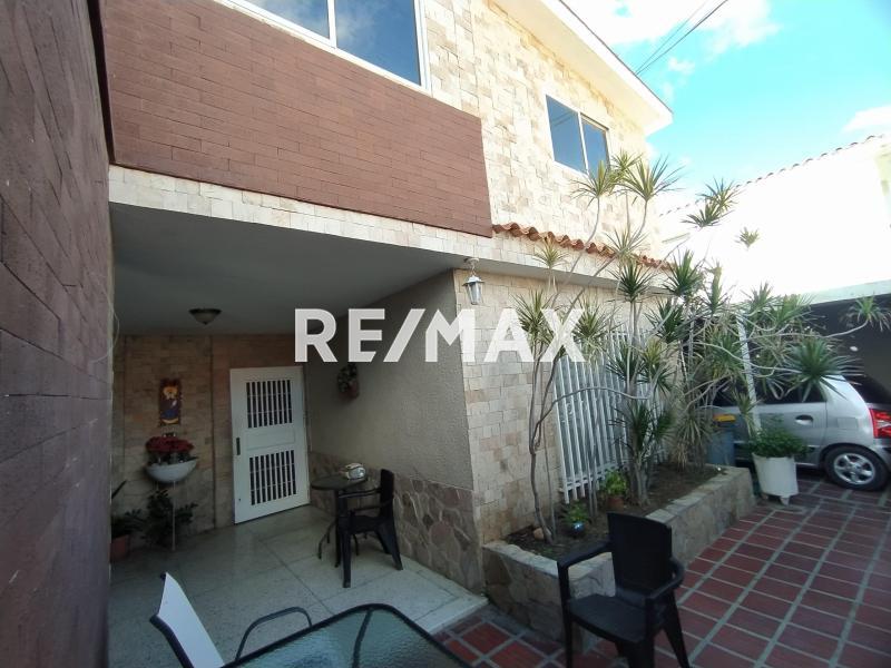 En Venta Casa o TownHouse Urb. Los Corales, Santa Irene, Punto Fijo, Estado Falcon