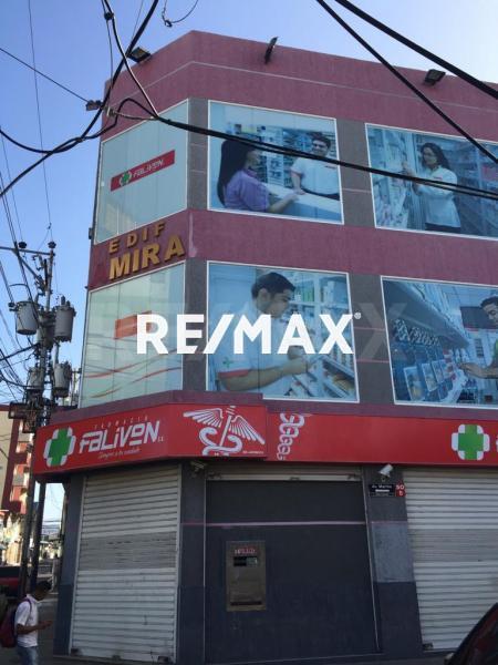 En Venta Edificio Centro de Punto Fijo.