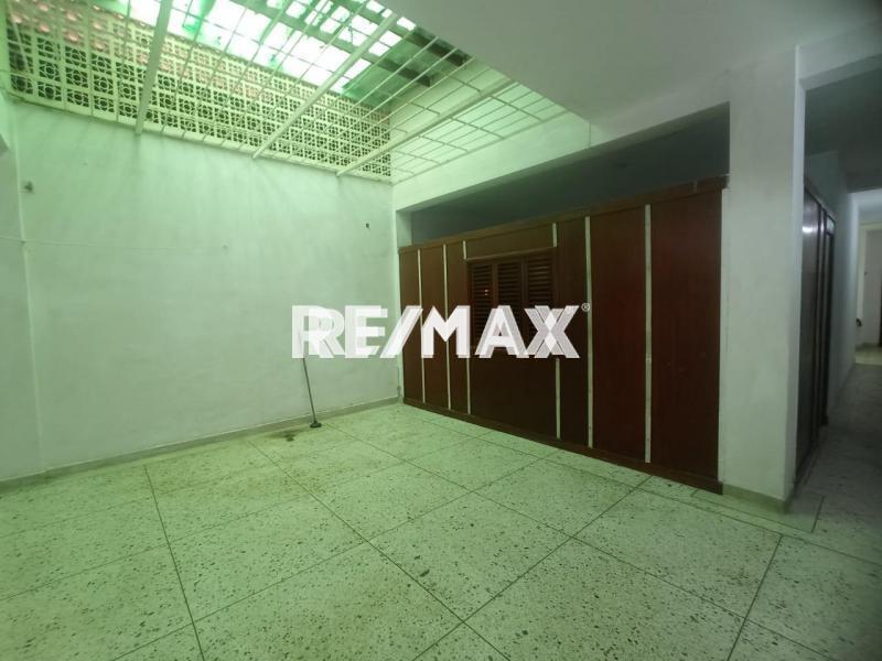 En Venta Edificio Centro de Punto Fijo.