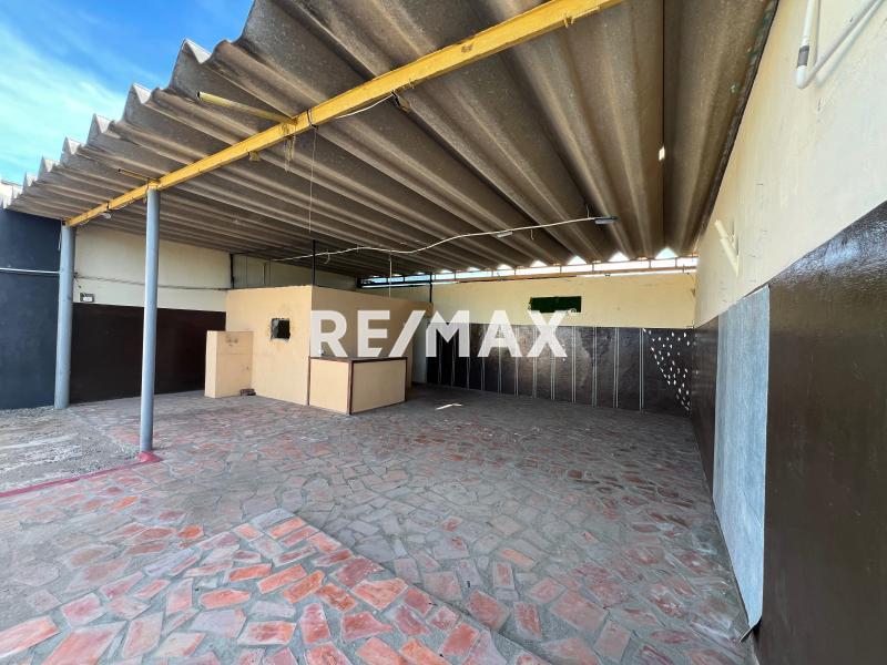 En Alquiler Local Industrial y Galpón Sector Cujicana . Punto Fijo . Edo Falcon