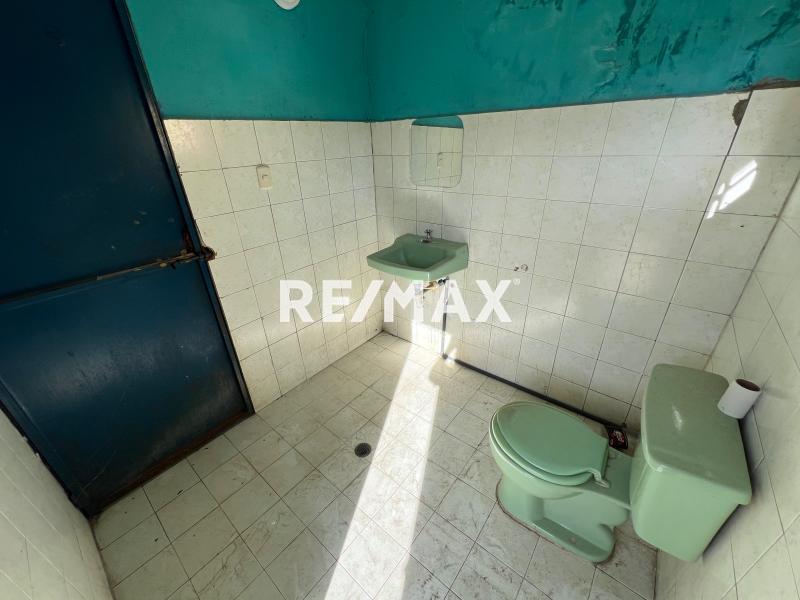 En Alquiler Local Industrial y Galpón Sector Cujicana . Punto Fijo . Edo Falcon