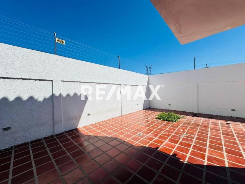 En Venta Casa o TownHouse Avenida 14, Cardón, Falcón, 4154, VEN