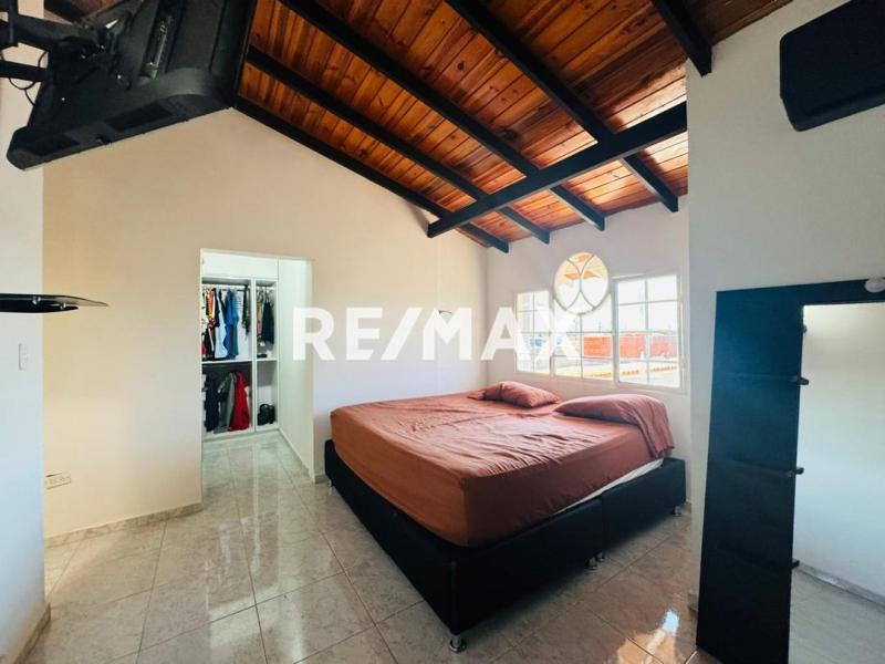 En Venta Casa o TownHouse Avenida 14, Cardón, Falcón, 4154, VEN