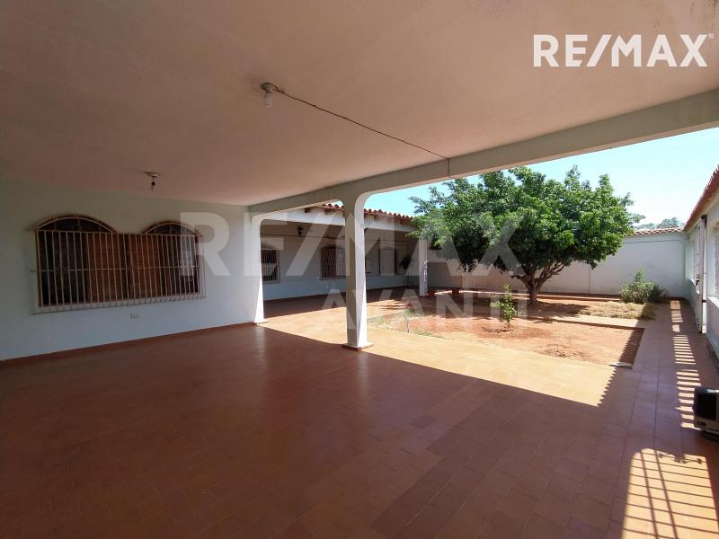 En Venta Casa o TownHouse Av. 12 Maraven. Punto Fijo