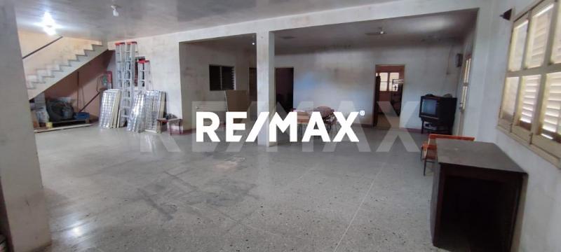 En Venta Edificio Centro de Punto Fijo