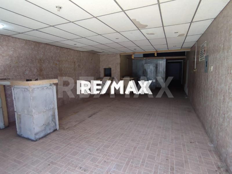 En Venta Terreno y Parcela Puerta Maraven. Calle tucacas