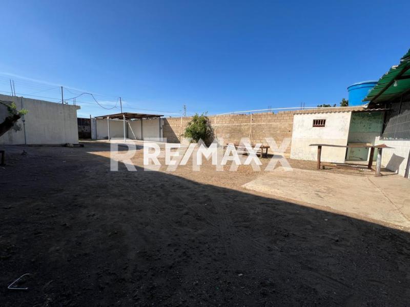 En Alquiler Local Industrial y Galpón La Puerta Maraven, Punto Fijo, Estado Falcón