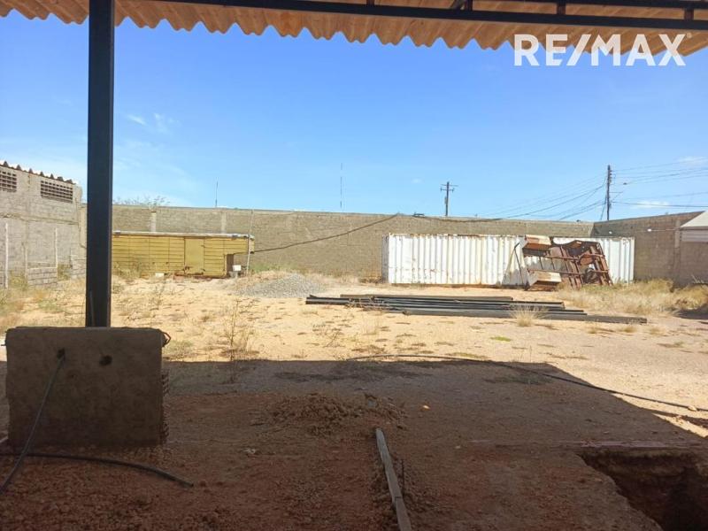 En Venta Local Industrial y Galpón Puerta Maraven, Cardón, Falcón, 4154, VEN