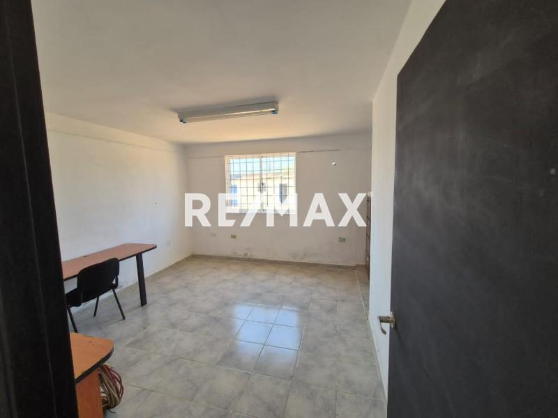 En Venta Local Industrial y Galpón Puerta Maraven, Cardón, Falcón, 4154, VEN