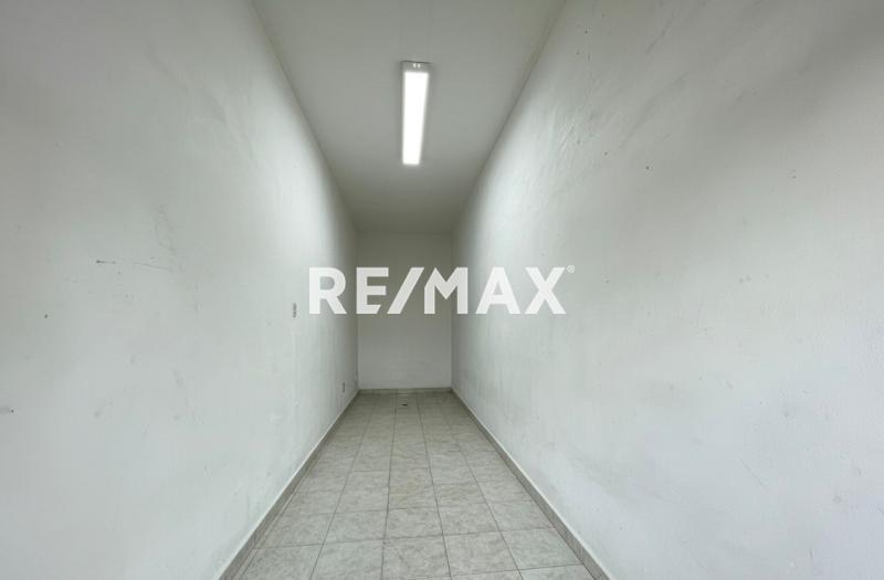 En Alquiler Local Comercial Calle Zamora, Centro, Punto Fijo, Falcón, 4102, VEN