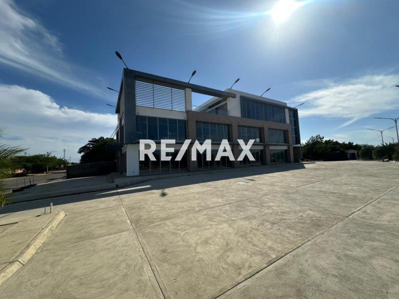En Venta Edificio Avenida 6, Maraven, Cardón, Falcón, 4154, VEN