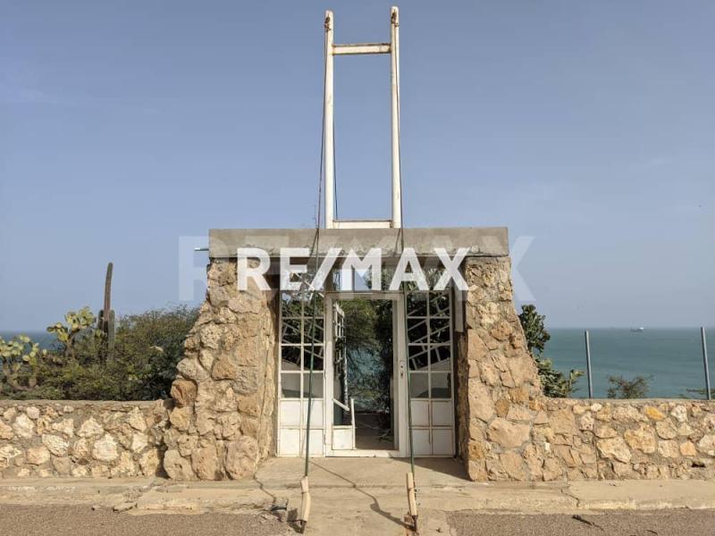 En Venta Edificio Avenida 6, Maraven, Cardón, Falcón, 4154, VEN