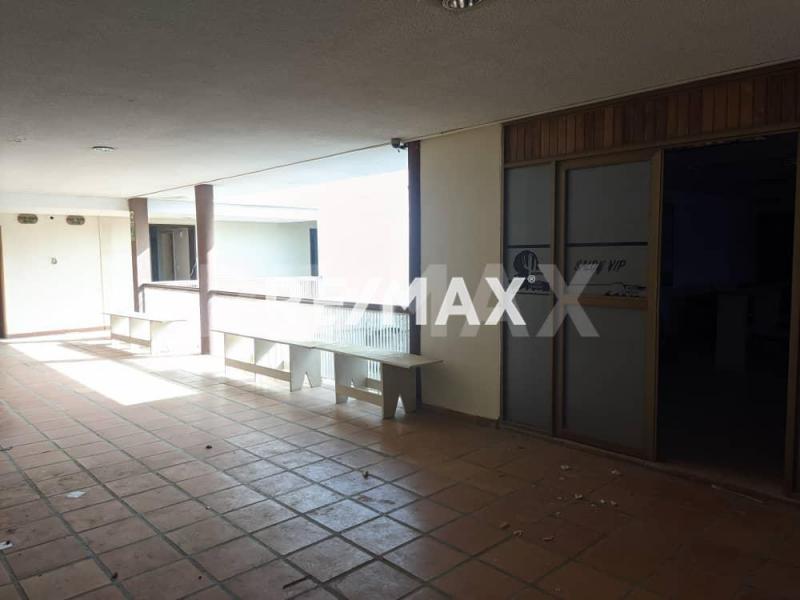 En Venta Edificio Avenida 6, Maraven, Cardón, Falcón, 4154, VEN
