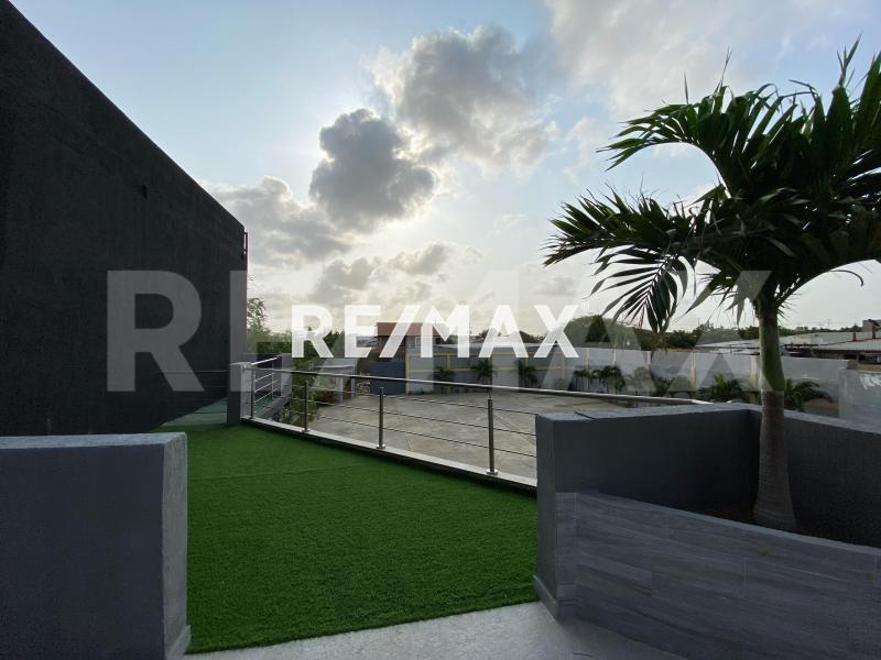 En Venta Edificio Avenida 6, Maraven, Cardón, Falcón, 4154, VEN