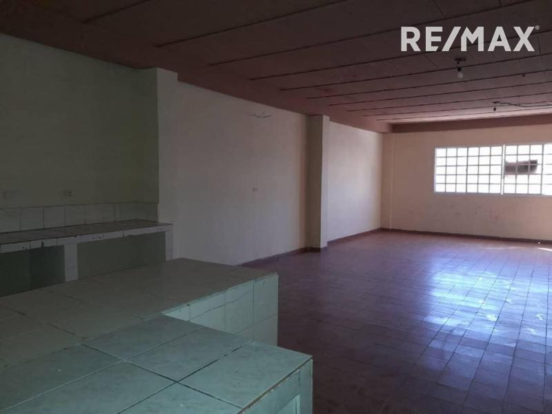 En Venta Edificio Avenida Santa Irene, Punto Fijo, Falcón, 4102, VEN