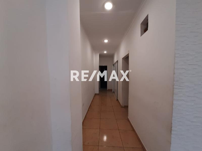 En Alquiler Local Comercial Ave Ollarvides , Centro Comercial Cacique