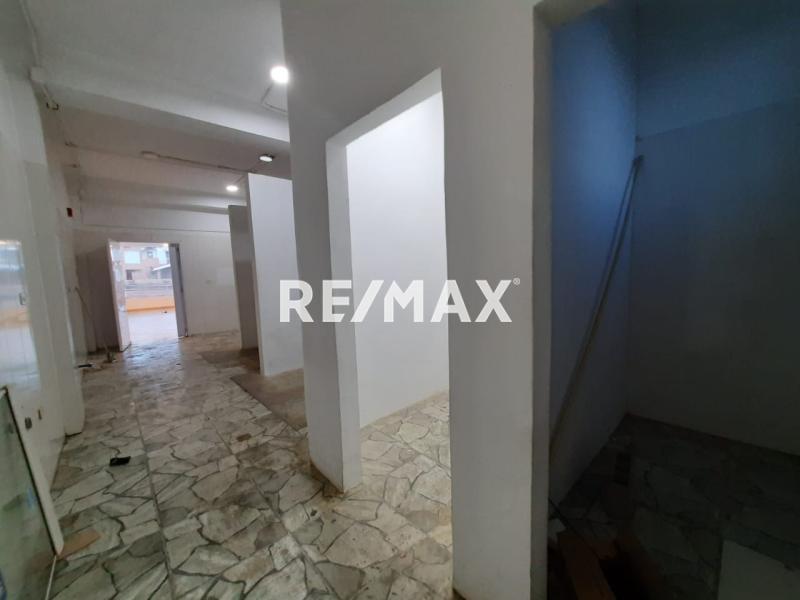 En Alquiler Local Comercial Ave Ollarvides , Centro Comercial Cacique