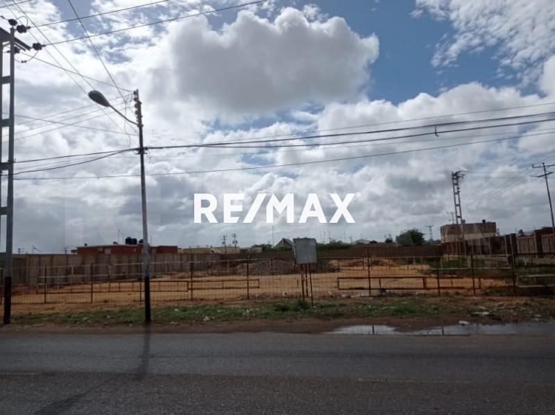 En Venta Terreno y Parcela Puerta Maraven, Punto Fijo, Edo. Falcon.