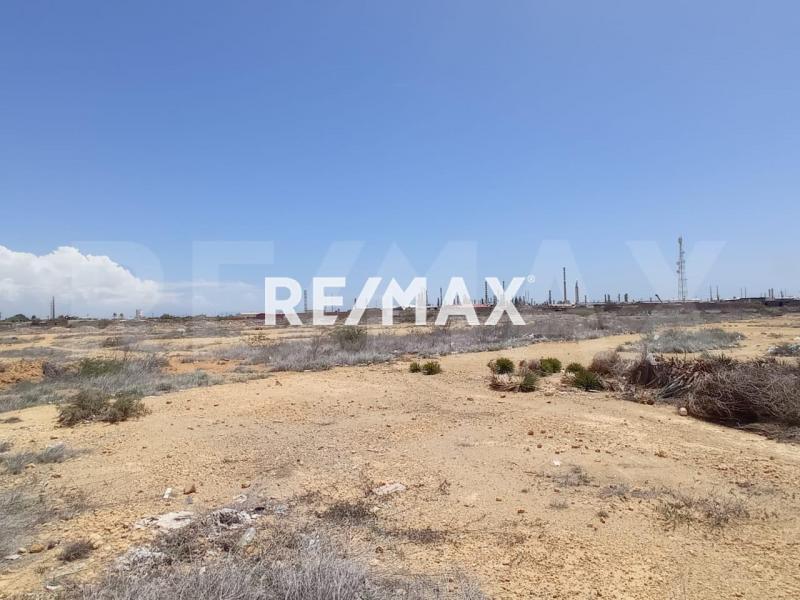 En Venta Terreno y Parcela Puerta Maraven, Punto Fijo, Edo. Falcon.