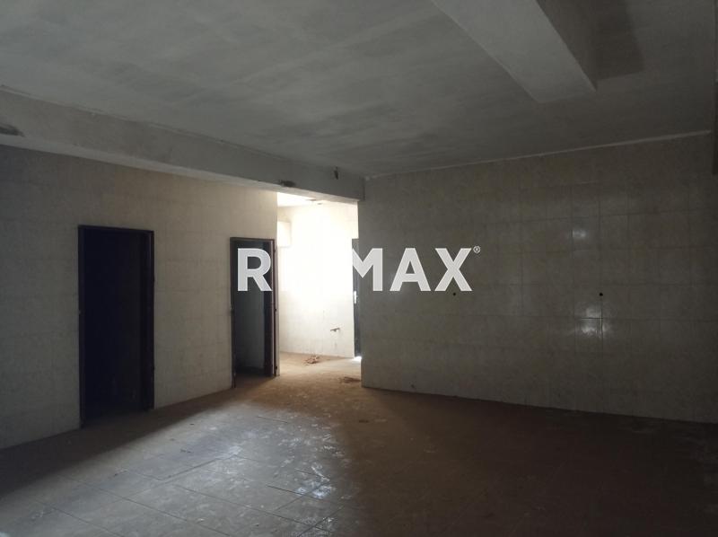 En Alquiler Local Comercial Avenida Los Caobos,  Sector Santa Irene. Punto Fijo