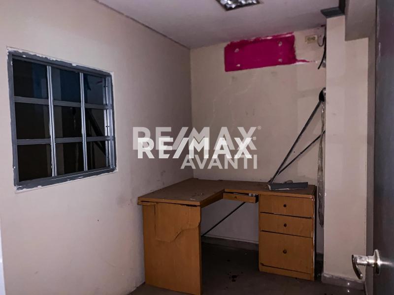 En Venta Local Comercial Antiguo Aeropuerto Sector 1