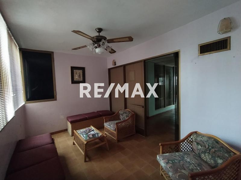 En Venta Local Comercial Antiguo Aeropuerto Sector 1