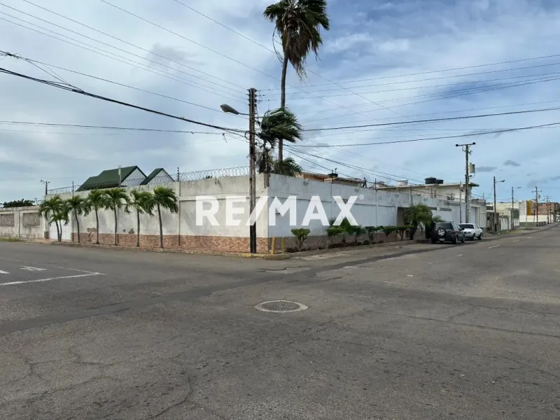 En Venta Casa o TownHouse Urbanización Santa Irene, Punto Fijo.