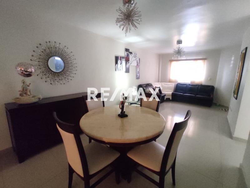 En Venta Casa o TownHouse Urbanización Santa Irene, Punto Fijo.