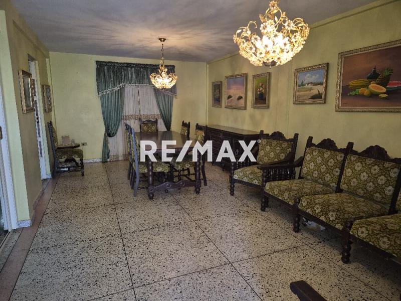 En Venta Casa o TownHouse Urbanización Santa Irene, Punto Fijo.