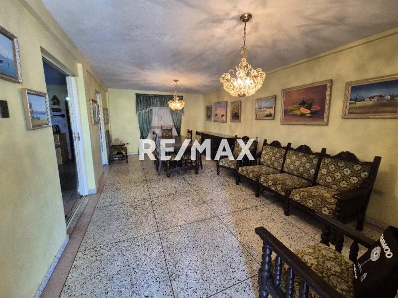 En Venta Casa o TownHouse Urbanización Santa Irene, Punto Fijo.