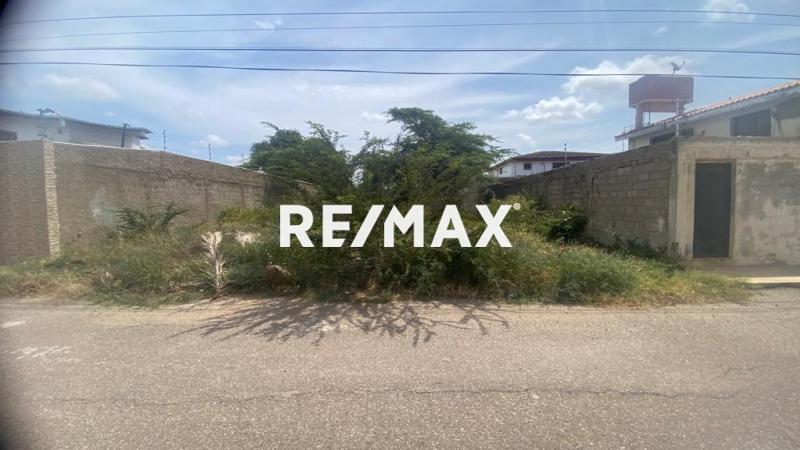 En Venta Terreno y Parcela Avenida los Caobos, Carirubana, Punto Fijo, Falcón, 4102, VEN