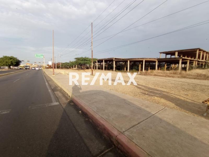 En Venta Terreno y Parcela Avenida los Caobos, Carirubana, Punto Fijo, Falcón, 4102, VEN