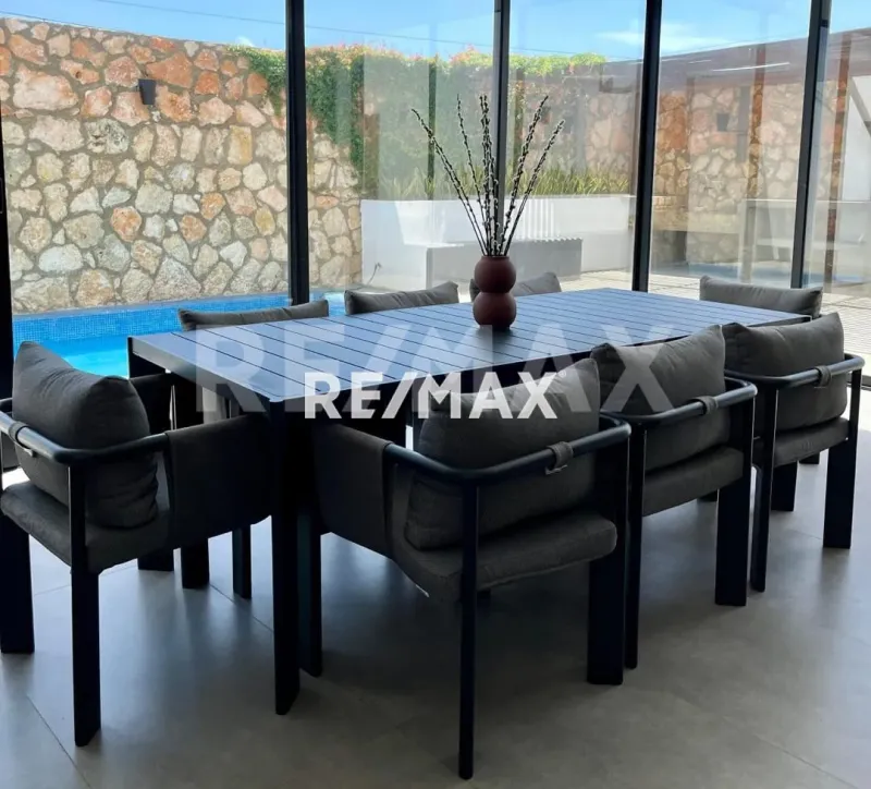 En Venta Casa o TownHouse Calle Aeropuerto, Adicora, Falcón, 4142, VEN