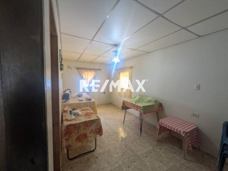 En Venta Casa o TownHouse Calle Aeropuerto, Adicora, Falcón, 4142, VEN