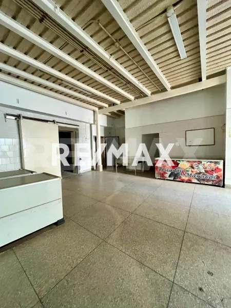 En Venta Local Industrial y Galpón Las Piedras, Punto Fijo, Falcón, 4102, VEN