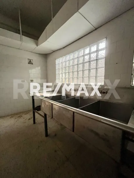En Venta Local Industrial y Galpón Las Piedras, Punto Fijo, Falcón, 4102, VEN