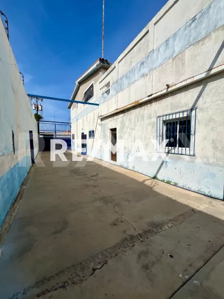 En Venta Local Industrial y Galpón Las Piedras, Punto Fijo, Falcón, 4102, VEN