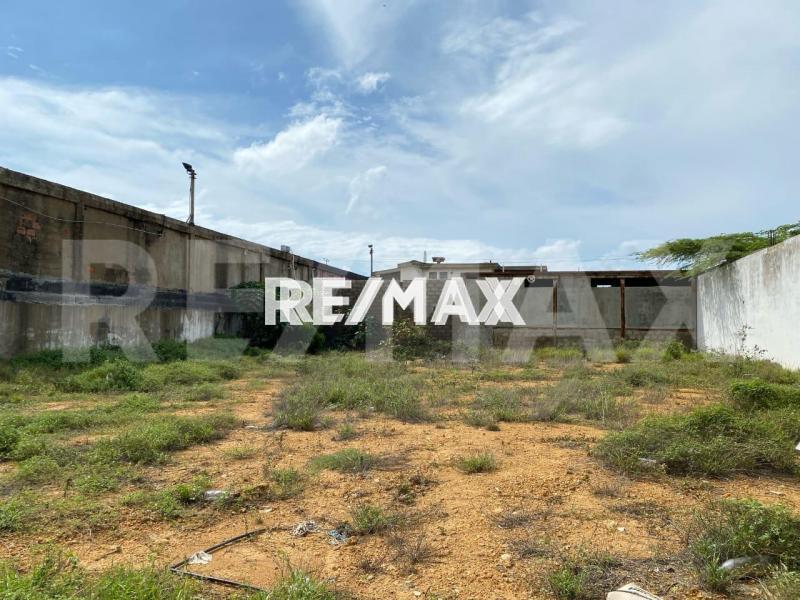 En Venta Edificio AV. GENERAL PELAYO PUERTA MARAVEN