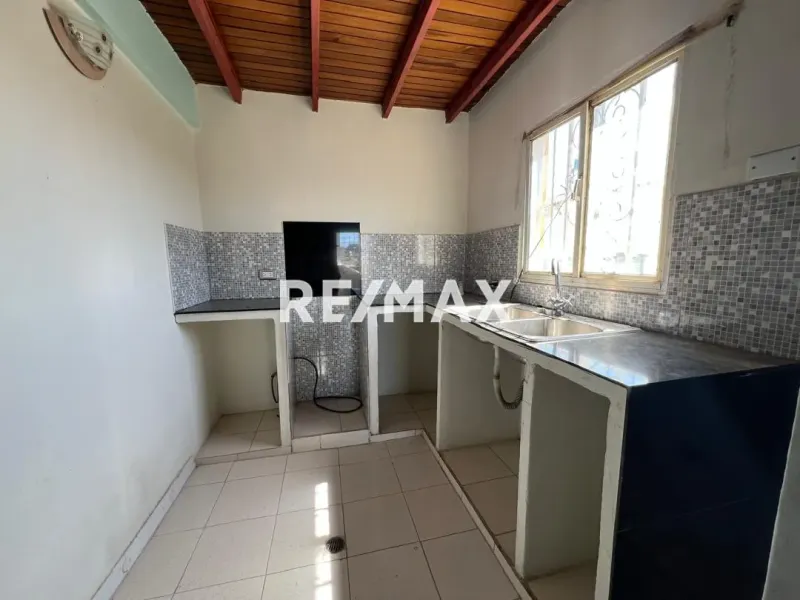 En Alquiler Apartamento URBANIZACION CASACOIMA - Foto 1