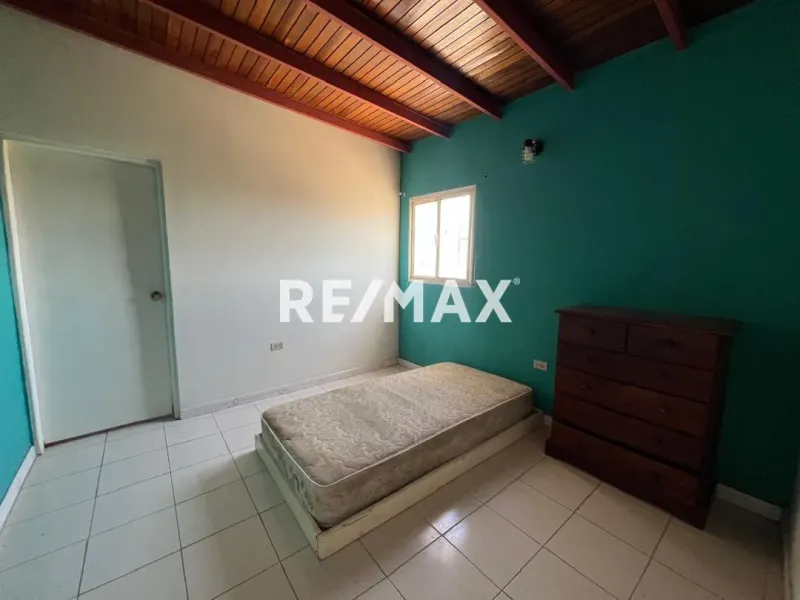 En Alquiler Apartamento URBANIZACION CASACOIMA - Foto 2