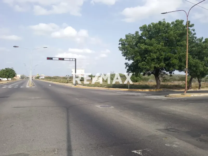 En Venta Terreno y Parcela Avenida Luis Beltrán Prieto Figueroa, Caja de Agua, Punto Fijo, Falcón, 4102, VEN