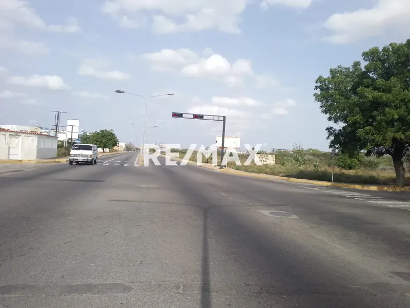 En Venta Terreno y Parcela Avenida Luis Beltrán Prieto Figueroa, Caja de Agua, Punto Fijo, Falcón, 4102, VEN