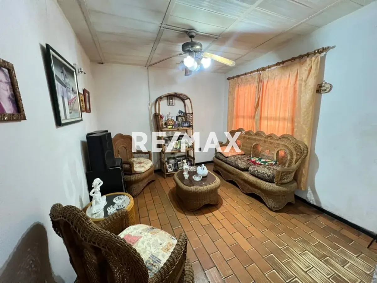 En Venta Casa o TownHouse Urbabización Ramón Ruíz Polanco, Punto Fijo, Falcón, 4102, VEN - Foto 2
