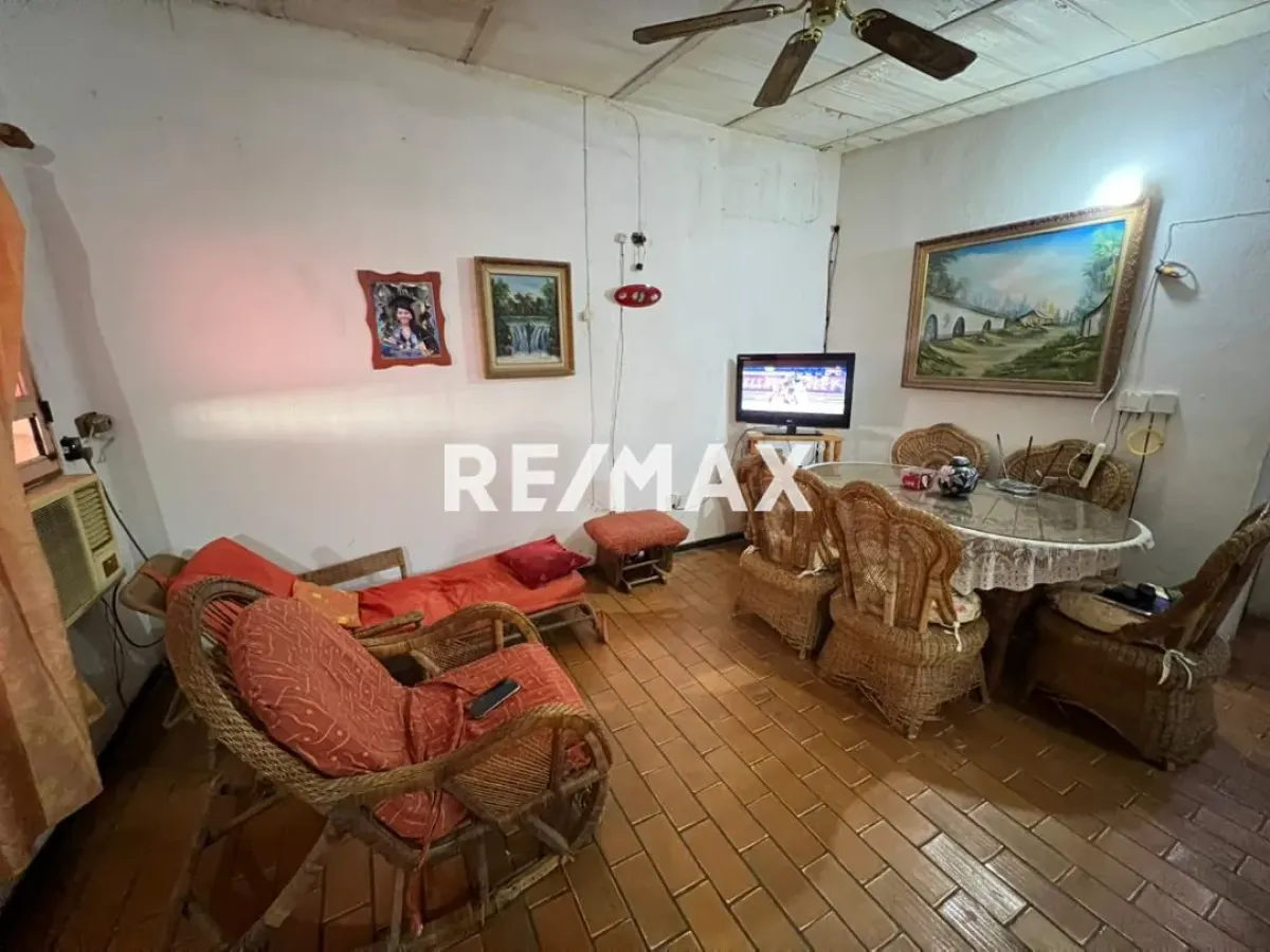 En Venta Casa o TownHouse Urbabización Ramón Ruíz Polanco, Punto Fijo, Falcón, 4102, VEN - Foto 3