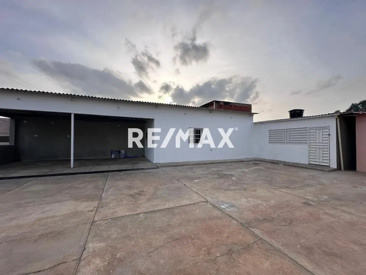 En Venta Local Industrial y Galpón Avenida 27 de Febrero, Caja de Agua, Punto Fijo, Falcón, 4102, VEN - Foto 3