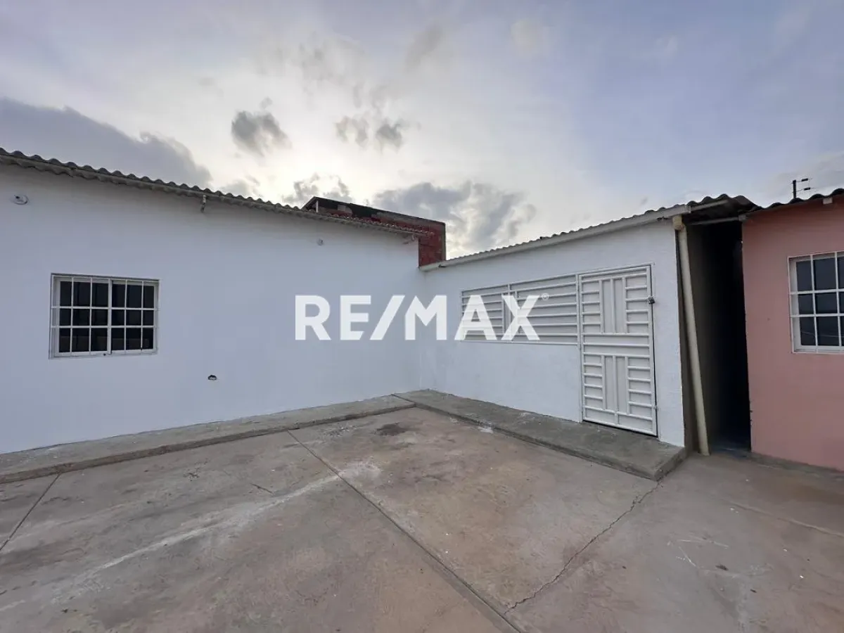 En Venta Local Industrial y Galpón Avenida 27 de Febrero, Caja de Agua, Punto Fijo, Falcón, 4102, VEN - Foto 7