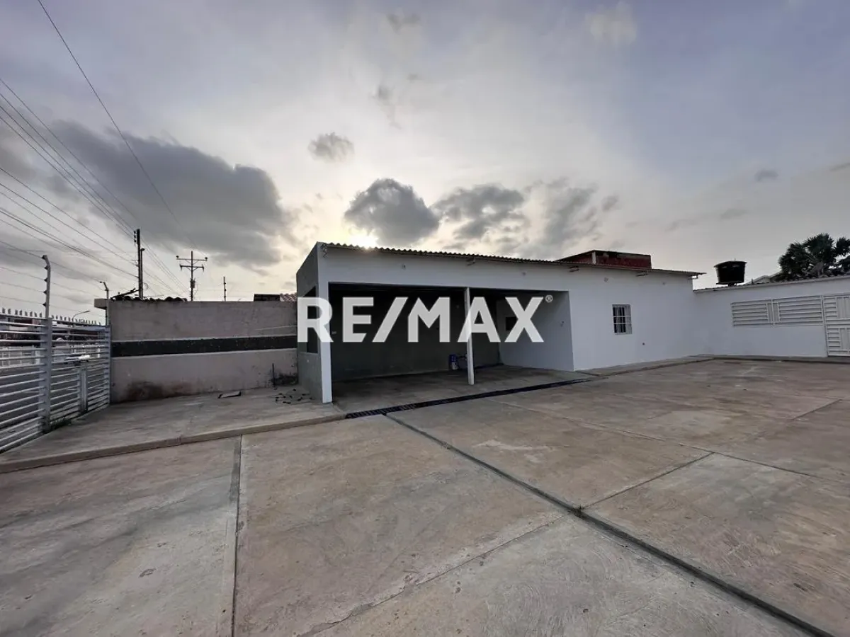 En Venta Local Industrial y Galpón Avenida 27 de Febrero, Caja de Agua, Punto Fijo, Falcón, 4102, VEN - Foto 8