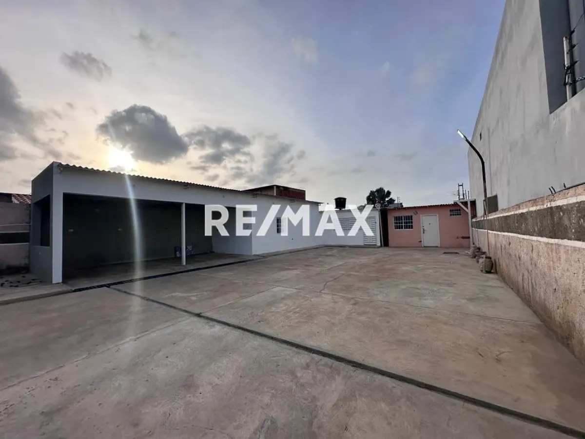 En Venta Local Industrial y Galpón Avenida 27 de Febrero, Caja de Agua, Punto Fijo, Falcón, 4102, VEN - Foto 10