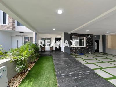En Venta Casa o TownHouse Puerta Maraven, Cardón, Falcón, 4154, VEN